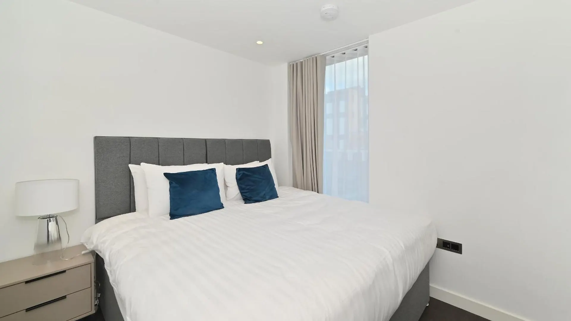 Access Tower Hill Apartment London United Kingdom