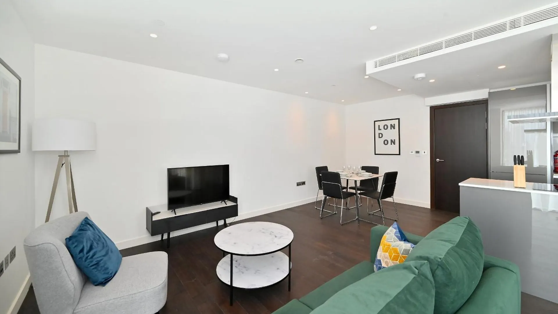 Access Tower Hill Apartment London