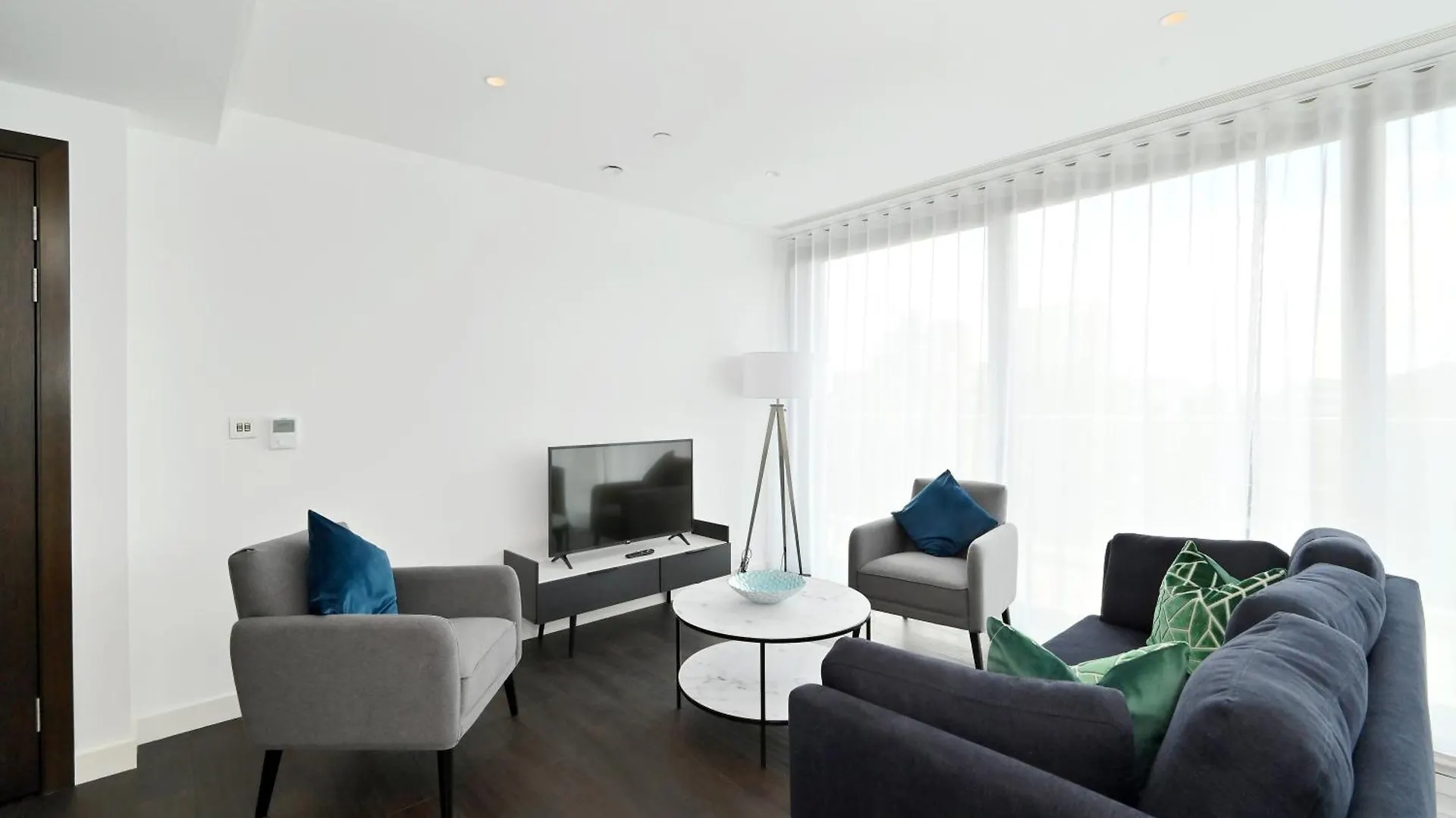 Access Tower Hill Apartment London