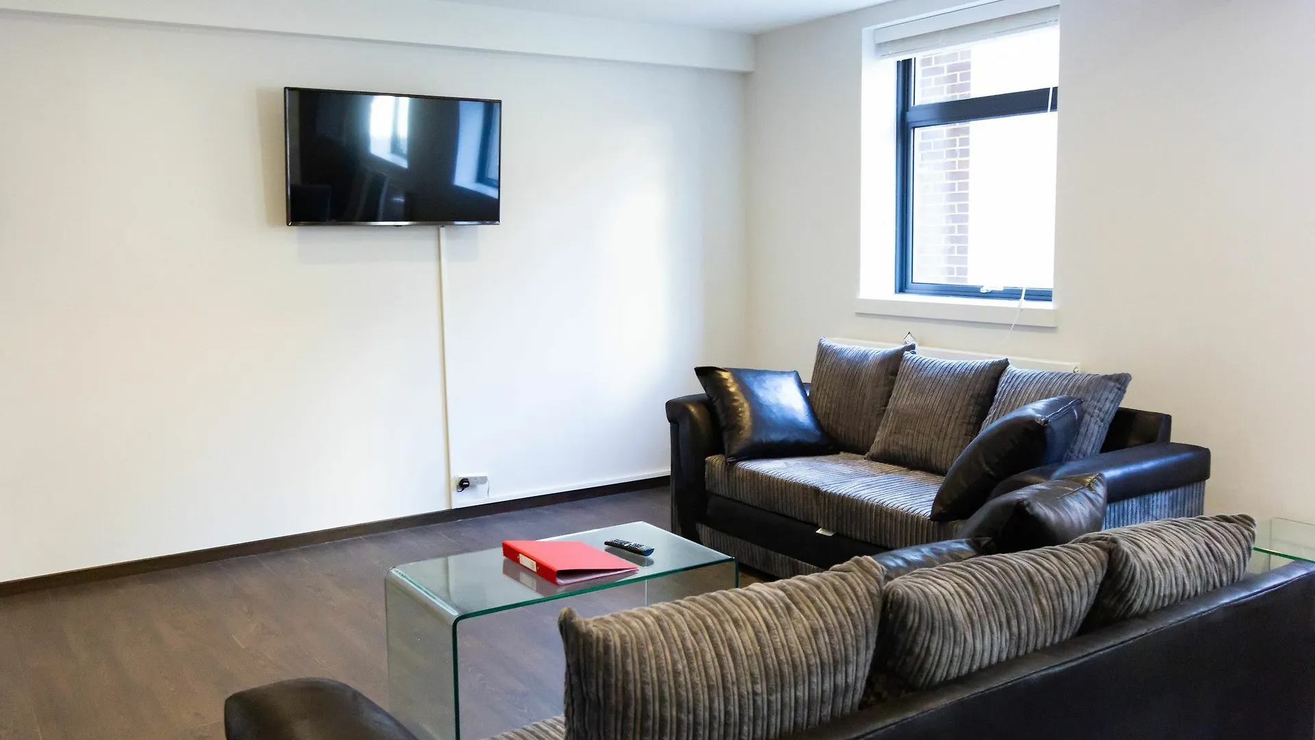 Access Tower Hill Apartment London